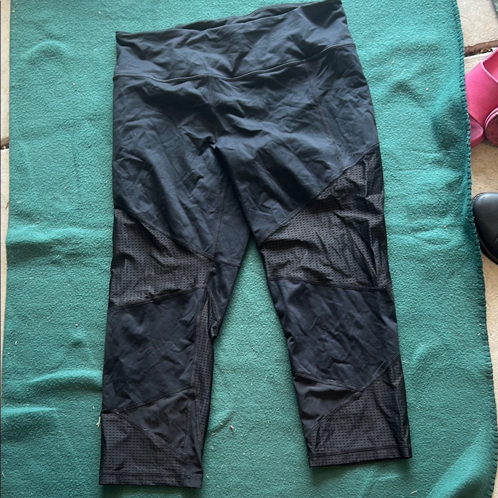 Victoria's Secret Textured Black Leggings